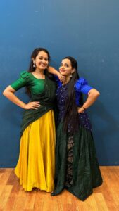 Malavika Krishnadas Instagram - Gemini Gemini 💃🏻

VC: @shyam_doc 
Space : @shuffle_studio 
Inspired from : @prem_dance_crew