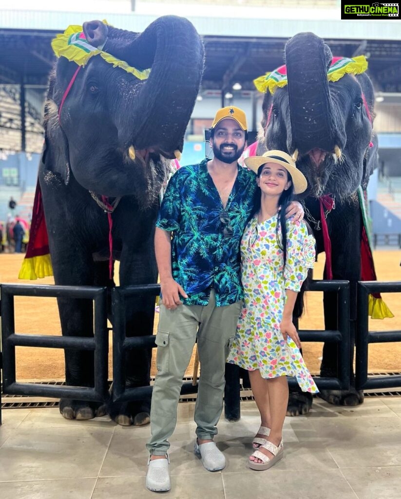 Malavika Krishnadas Instagram - Pattaya Spam ❤️🐘 . #pattaya #nongnooch #sanctuaryoftruth #elephantshow #thailand #thaiculture