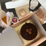 Malavika Mohanan Instagram - My co-actor is trying to fatten me up 🐥 or maybe he just read my bio? But either way-so much cakeeee 🤤🤤💕 Hyderabad