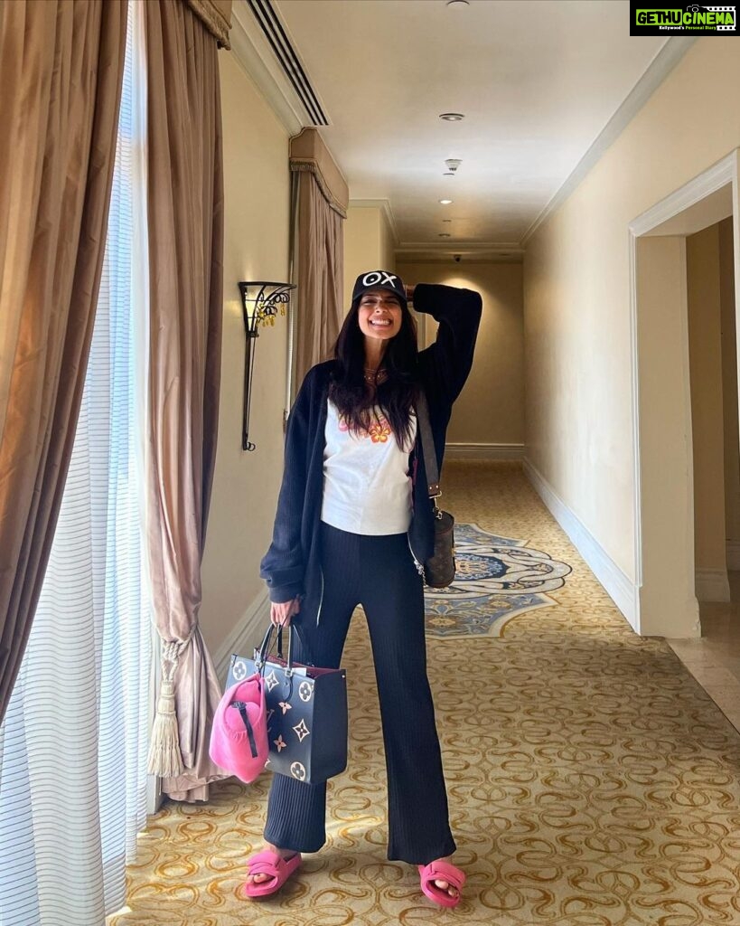 Malavika Mohanan Instagram - From one hotel to the other 🏨🏃‍♀️ Living the gypsy life since the last 7 months almost. I miss home & family so much, but the films I’m working on currently are soo exhilarating and rewarding, and the teams & co-actors are so warm, caring & family-like that it makes it all worth it in the end 💕💕💕