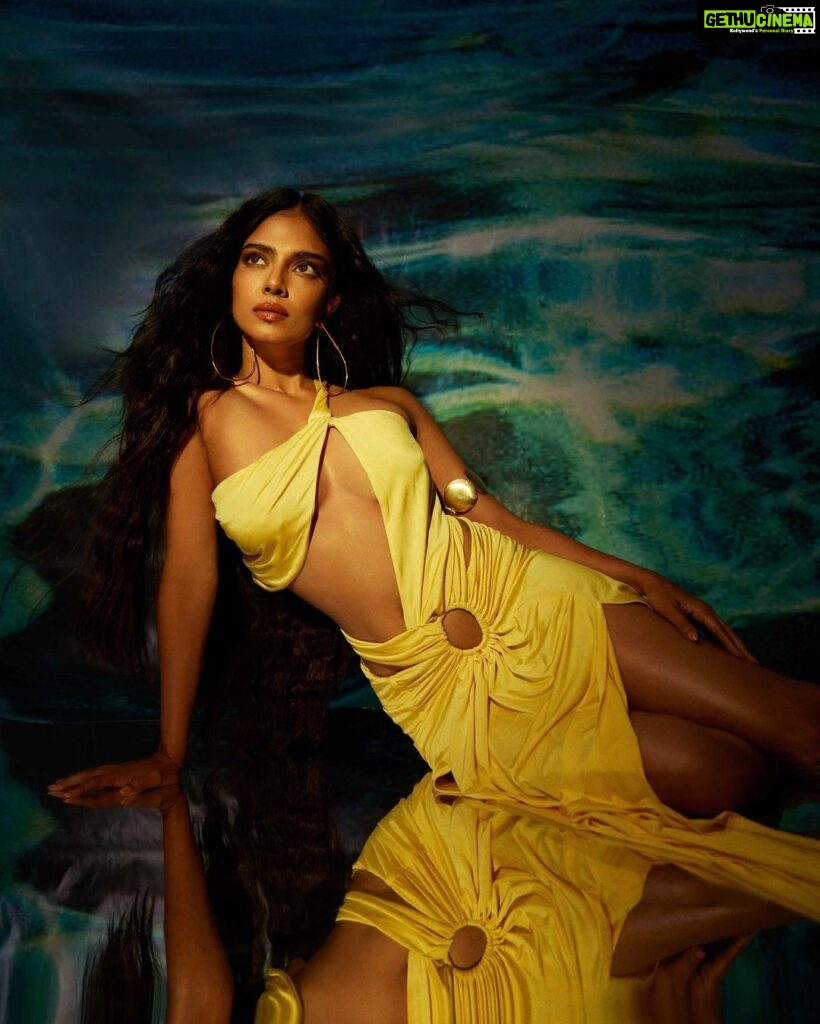 Malavika Mohanan Instagram - Mermaid but make it yellow 🧜🏻‍♀️💛 With the best girls 💛 📸 @sashajairam Styled by @chandiniw @stacey.cardoz Makeup @nittigoenka Hair @souravroy_1999 PR @theitembomb Assisted by @riva.paun @iambidipto_ Outfit @violaandvesper Earrings @misho_designs Arm cuff @shopeurumme