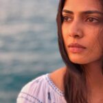Malavika Mohanan Instagram - Mid shoot 📸 by @anendcchandran #MelancholicInMaldives #ShootDiaries #MagicLight ✨