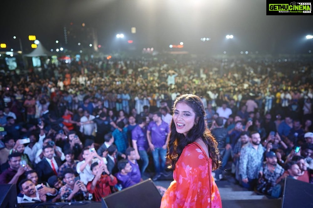 Malavika Mohanan Instagram - And what an audio launch it was for #Christy ! The sheer size of the crowd gave me goosebumps! 🤯 Absolute absolute madness! 🔥🔥🔥 And SO much love! ♥️♥️♥️ @thaikkudambridge you guys are such mindblowing performers! And Govind Vasantha, you absolute genius! Such melodious, stunning songs you’ve composed for #Christy ! Uff! It makes me feel so many feelings every time I listen to them! 🎶 #Christy songs are out now, you guys! Go listen to it! ☺️ And we’re coming to you..with our lovely songs, lovely visuals & our lovely film. On 17th of February! Come watch us ♥️ Big shout out to the ever so wonderful Trivandrum & the amazing @kannansatheesan_ & @sajai.sebastian for making this happen ♥️ Coolest producers everrr😎 Oh, and we missed you @mathewthomass Wish you could’ve been a part of it too! @alvin_henry_samuel @benny.benyamin @grindugopan @thinkmusicofficial @rockymountaincinemas