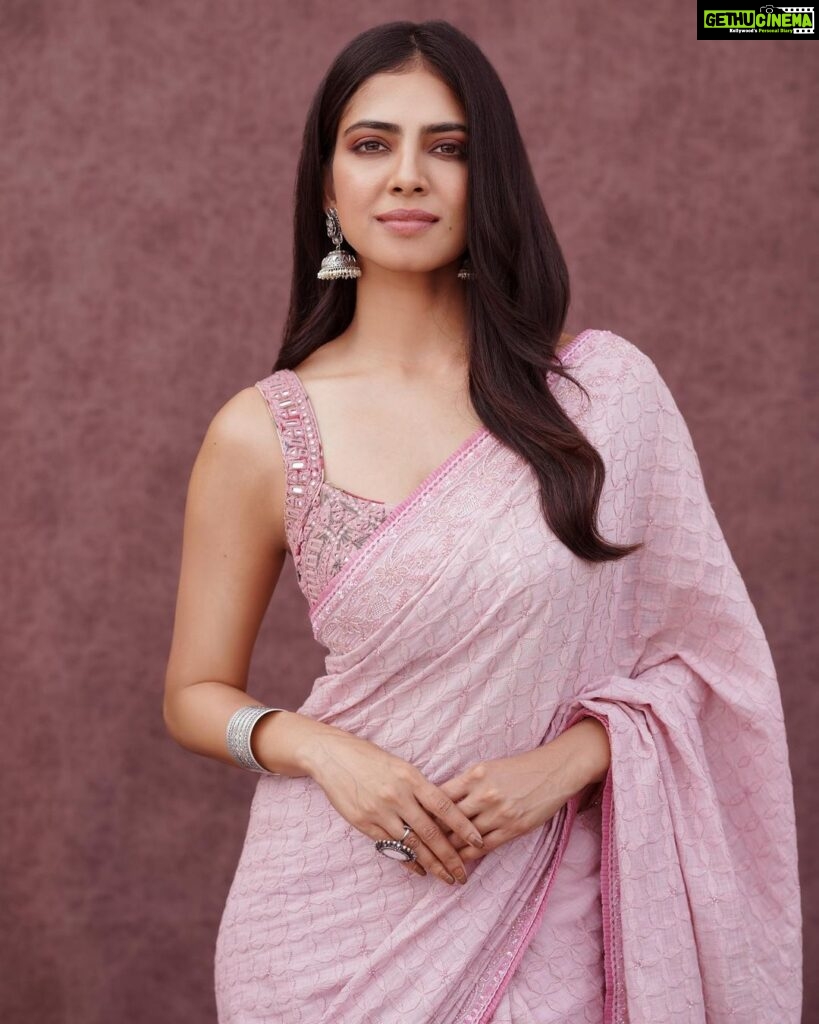 Malavika Mohanan Instagram - #Paalmanam song got me like 🥰💕 Did you like it as much as me too? ☺️💕 For #ChristyPromotions 📸 @sbk_shuhaib Wearing @archanajaju.in @elevate_promotions @curiocottagejewelry @minerali_store Styled by @simrannakraa Hair @hairbyradhika PR @theitembomb