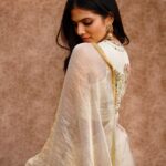Malavika Mohanan Instagram – #Christy 💕

📸 @sbk_shuhaib
Wearing @rajiramniq 
Styled by @simrannakraa
Hair @hairbyradhika
Public Relations @theitembomb