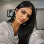 Malavika Mohanan Instagram - Eid Mubarak cuties 🌙✨ (Second picture is how I look at sheer khurma)