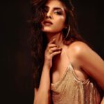 Malavika Mohanan Instagram - Oh hello ✨ 📸 @leroifoto Styled by @stacey.cardoz & @chandiniw Make up @sonamdoesmakeup Hair @hairbyseema PR @theitembomb Outfit @deme_love_