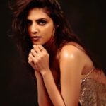 Malavika Mohanan Instagram - Oh hello ✨ 📸 @leroifoto Styled by @stacey.cardoz & @chandiniw Make up @sonamdoesmakeup Hair @hairbyseema PR @theitembomb Outfit @deme_love_