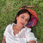 Malavika Mohanan Instagram - When I got a day off after 30 days of continuous shoot and also saw my parents after 30 days of being away from home 👨‍👩‍👧 We went to a cliffside at Varkala, had a mini picnic, saw the beautiful sea and a gorgeous sunset and came back home 🥰 (hotel is home at the moment 🤷🏻‍♀️ ) Oh, and also twinned with senior Mohanan 🐰🐰 @adityamohanan you were missed. Only a little though 💩