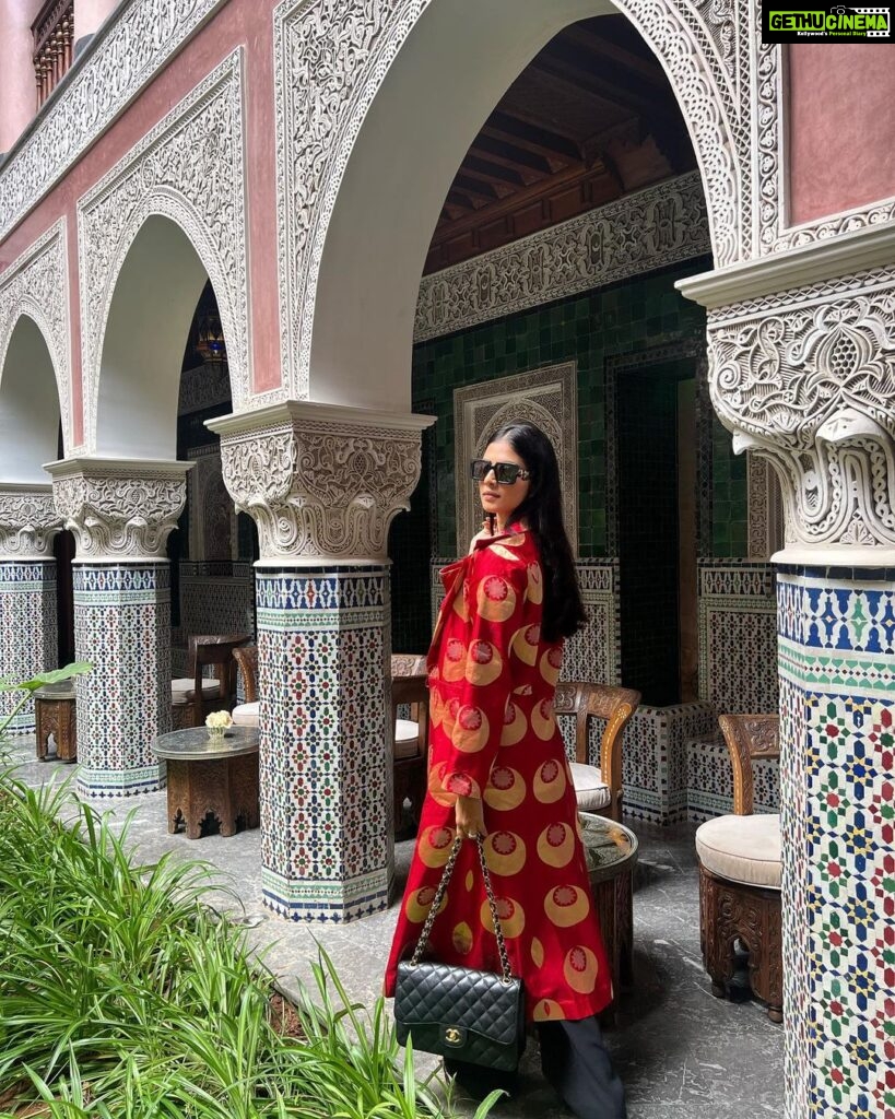 Malavika Mohanan Instagram - Isn’t this place absolutely gorgeous? Every corner is so intricately crafted. Pure art ♥️ In the most lovely & one of a kind Uzbek trench custom made by @labelsouravdas ♥️ La Sultana Marrakech