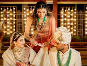 Malti Chahar Instagram - Happy anniversary to both of you❤️
The day i tied you both with the tightest knot together.
Well thats coz i made some money for doing that. 
Haha😂
Jokes apart
Wishing you both good health & happiness with love always.💛🤗

#happyanniversary #brother #sisterinlaw
