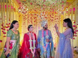 Malti Chahar Instagram - With Mr and Mrs Thakur❤️
#justmarried #happy #couple #beautiful #wedding