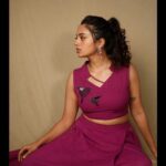 Malvika Nair Instagram - 🧞 Stylist- @saranya_raov Outfit -@studiobustle Photographer- @nikkhil_bareli #phalanaammayiandphalanaabbayi