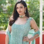 Malvika Nair Instagram - In love with this look✨ Styled by @pooja_reddyy Outfit by @geethikakanumilli Jewellry by @karnikajewelshyd Photographer @_anupphotography