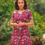 Malvika Nair Instagram - Pachamara tannanil 🦎 Styled by @officialanahita Outfit @notchabovecreations Photography @_anupphotography #annimanchisakunamule