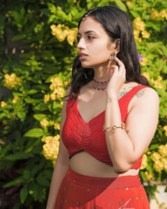 Malvika Nair Instagram - 🌤️

Outfit @archithanarayanamofficial 
Jewellery @suhanipittie 
Styled by @mohana_desiraju 
Shot by @_anupphotography