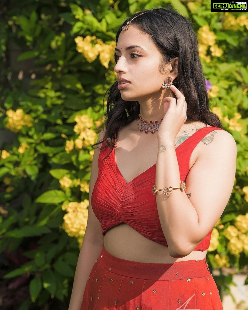 Malvika Nair Instagram - 🌤️ Outfit @archithanarayanamofficial Jewellery @suhanipittie Styled by @mohana_desiraju Shot by @_anupphotography