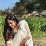 Malvika Sharma Instagram - How beautiful is this place! 😍 @devshreedeogarh This is the first time I took my parents on a vacation and they absolutely loved it! I’ve met the sweetest people here ❤️ The food is to die for 🤤 Thank you for such a warm welcome 😄 @devshreedeogarh