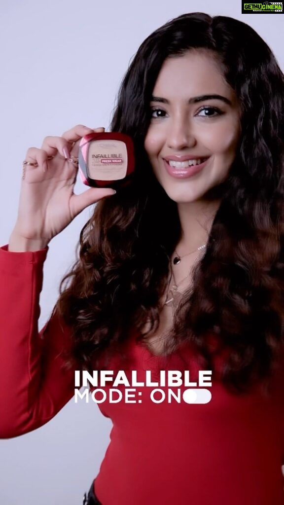 Malvika Sharma Instagram - Using the Internet’s favourite powder, the Infallible 24H Fresh Wear Foundation In A Powder to keep my look locked in all day long. 24HR Full Coverage In Just 1 Swipe ✅ Covers Like A Foundation, Mattifies Like A Powder ✅ Transferproof | Waterproof | Sweat & Heat Proof ✅ Go get yours from @mynykaa to feel Infallible all-day, everyday. #AD @lorealparis #InfallibleFreshwear #infalliblemodeon