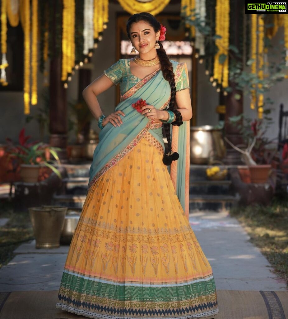 Malvika Sharma Instagram - Happy Pongal 🙏🏻Happy Makar Sankranti 🙏🏻 Wearing @bhargavikunam 📸 @snap.snappictures Make up by @makeup_asfaque Hair by @hairbyradhika