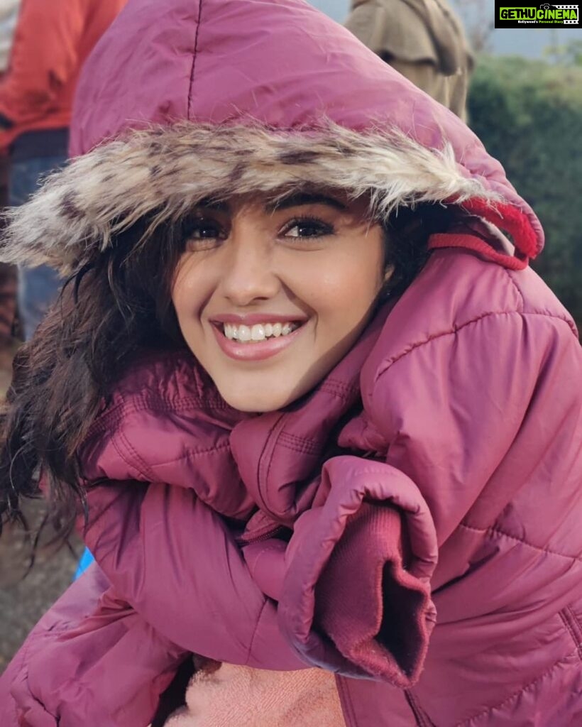 Malvika Sharma Instagram - Shooting in a cold weather be like 🥶