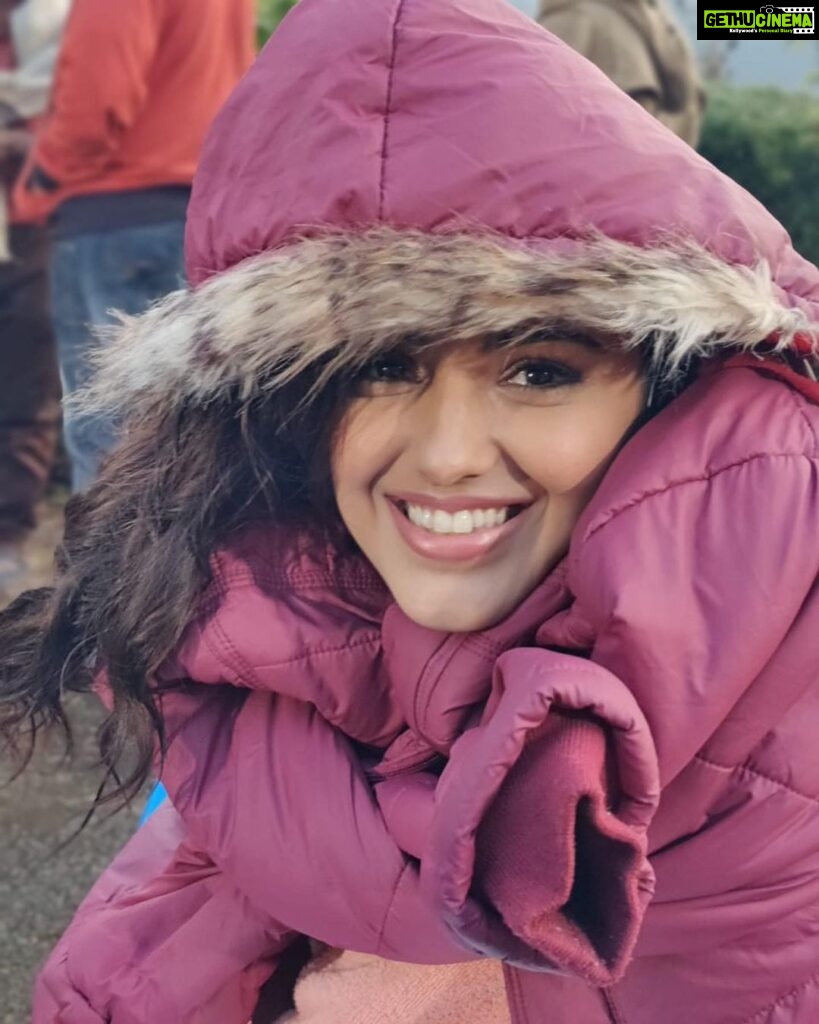 Malvika Sharma Instagram - Shooting in a cold weather be like 🥶