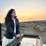 Malvika Sharma Instagram - Sunsets are proof that endings can be beautiful too 😍 @devshreedeogarh Devshree - a Stately home at Deogarh, Rajasthan