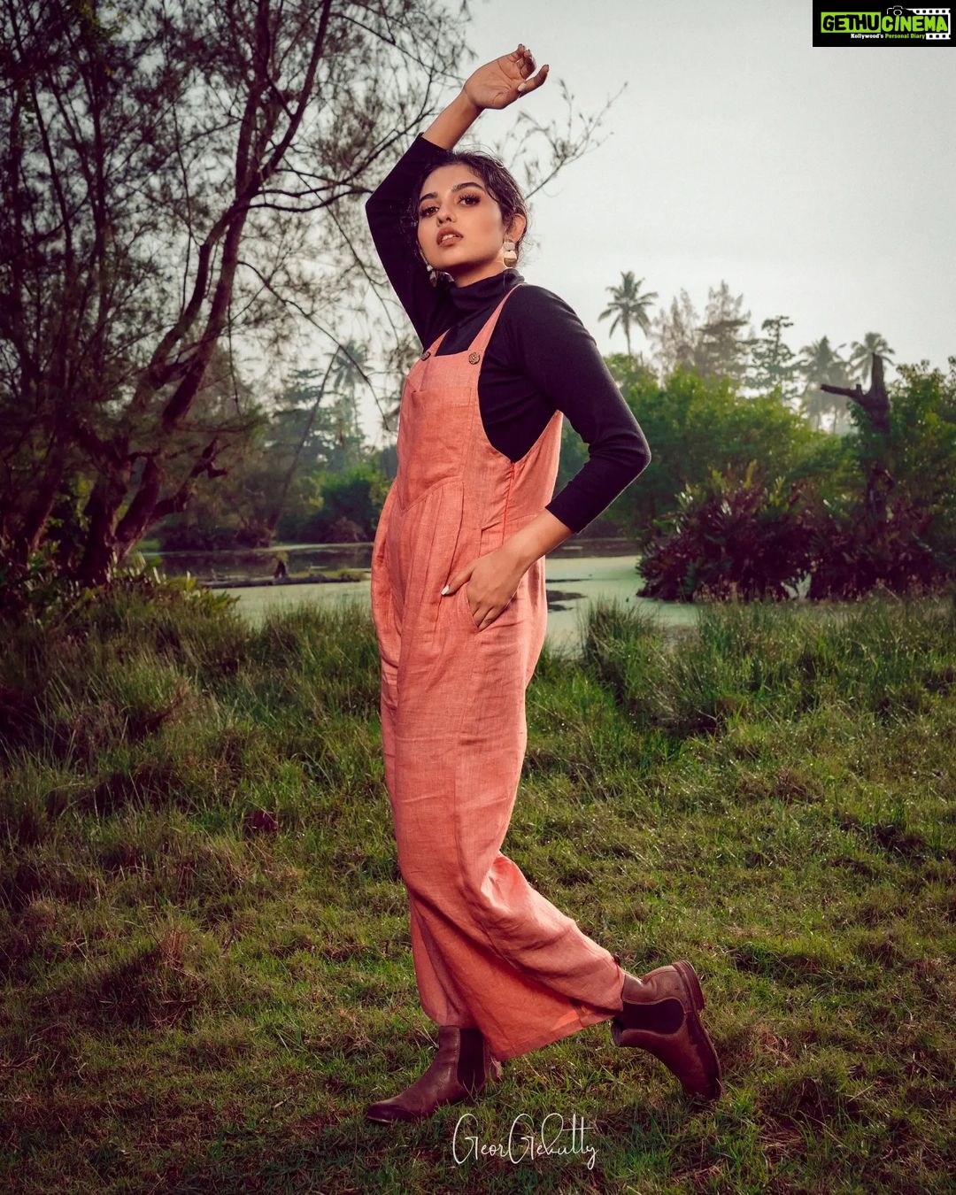 Mamitha Baiju Instagram - "The sun dreams palely down unfocused, distracted ray." In frame: @mamitha_baiju Photography: @george_kutty_k.l Designing & Styling:@hema_pillai_ Hair & makeup: @anjali__makeup_artist Cinematography: @sixty7frames Camera associates: @pramod_s_sasi @josephfrancis___