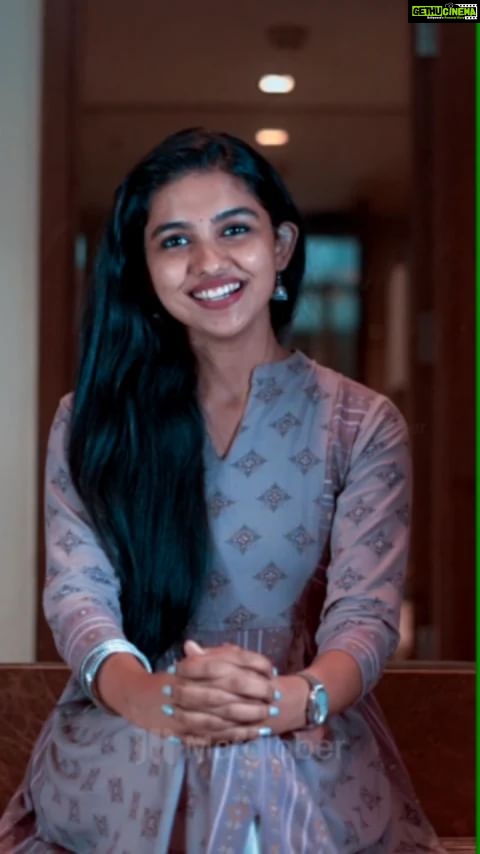 Mamitha Baiju Instagram - 'You are never alone in the journey of pursuing your dreams'. And for all those, who are dreaming of having an education from UK, you can completely trust Matglober Study Abroad. Matglober Study Abroad ensures that you are guided completely till you are enrolled into the University of your choice. Never miss the chance. You are all welcome.π Ring us at : 9020883338 #mamithabaiju #matglober #film #actors #vidya_educate #study_abroad