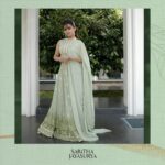 Mamitha Baiju Instagram - 🦄 . @sarithajayasurya_designstudio @malabargoldanddiamonds Hair&Makeup: @femy_antony__ Shot: @jith_in_sunny_ Edits:@jobz_official_