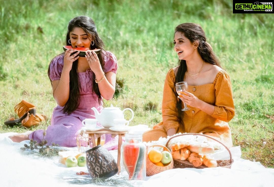 Mamitha Baiju Instagram - Let’s hold together 🌤🌻 In Frame: @mamitha_baiju Photography: @george_kutty_k.l Designing & Styling:@hema_pillai_ Hair & makeup: @anjali__makeup_artist Cinematography: @sixty7frames Camera associates: @pramod_s_sasi @josephfrancis___