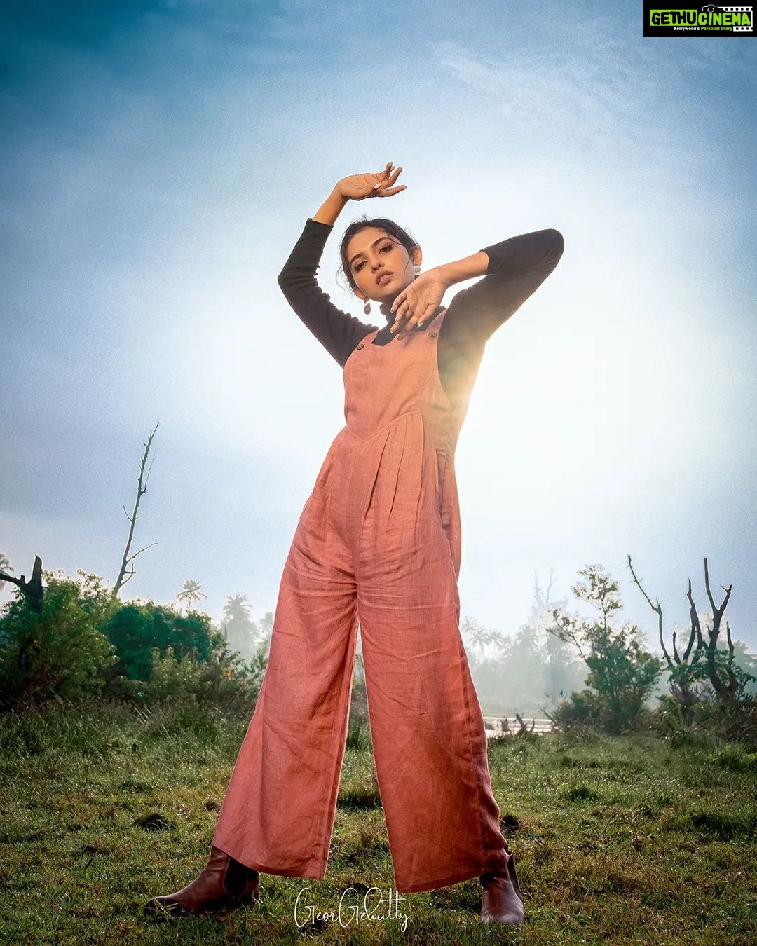 Mamitha Baiju Instagram - "On the green of the hill We will drink our fill Of golden sunshine, Till our brains interwine"💫 In Frame: @mamitha_baiju Photography: @george_kutty_k.l Designing & Styling:@hema_pillai_ Hair & makeup: @anjali__makeup_artist Cinematography: @sixty7frames Camera associates: @pramod_s_sasi @josephfrancis___