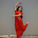 Mamitha Baiju Instagram - Bts of portraying 𝐒𝐇𝐘𝐀𝐀𝐌𝐀❤️ . . Concept&📸: @a_isography Costume: @jaankibridalcouture Mua: @ayra_the_transforming_studio