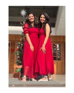 Mamitha Baiju Instagram - Happy holidays to us !!🎄🍷 ~till we meet again next year! #college