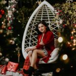 Mamitha Baiju Instagram - So Chrismassyyy✨❄️🎄 @paris.pret @paris_de_boutique @jiksonphotography @touchbysire