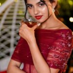 Mamitha Baiju Instagram - Lights fill the streets, spreading so much joy; Cheers to the most beautiful time of the year🥂🎄 @paris_de_boutique @paris.pret @jiksonphotography @touchbysire