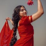 Mamitha Baiju Instagram - 𝐒𝐇𝐘𝐀𝐀𝐌𝐀 . . Concept&📸: @a_isography Costume: @jaankibridalcouture Mua: @ayra_the_transforming_studio Special thanks to @jeenachandran_