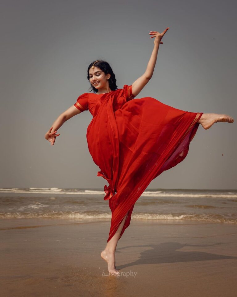 Actress Mamitha Baiju HD Photos and Wallpapers April 2023 Gethu Cinema