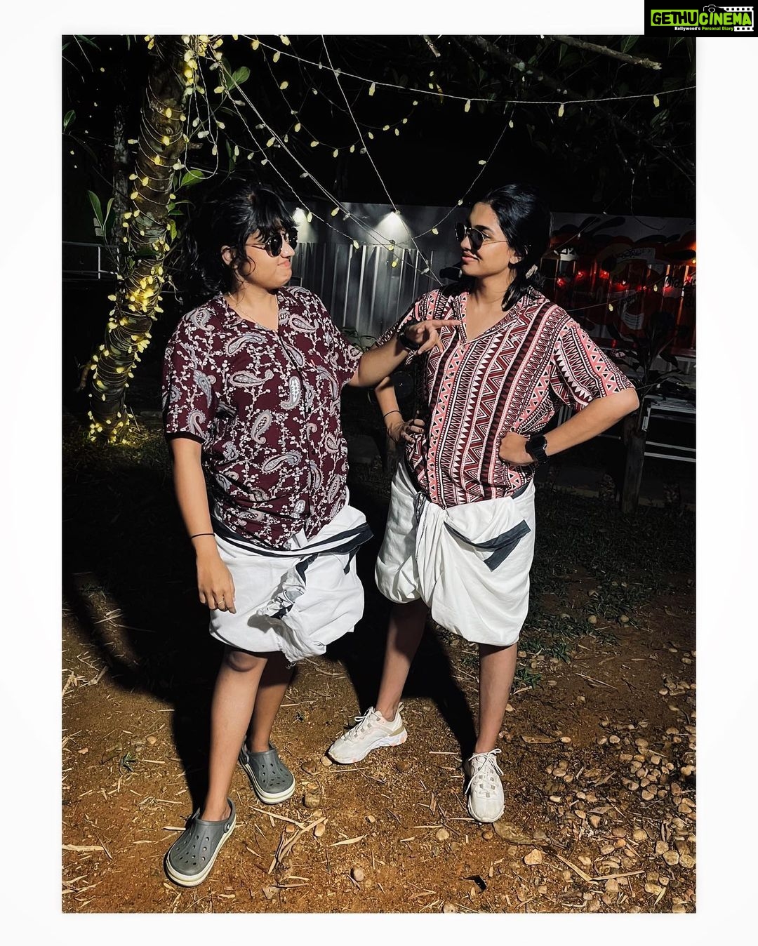 Mamitha Baiju Instagram - Was holding back these pictures to post this on ur day!!... Happyyy birthdayy ov!!!❤️🐒🐒 @nanddha__