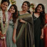 Mamitha Baiju Instagram - A moment with my ppl❤️ Pic : @drishyaweddings Thankyou for capturing those happy faces🤍