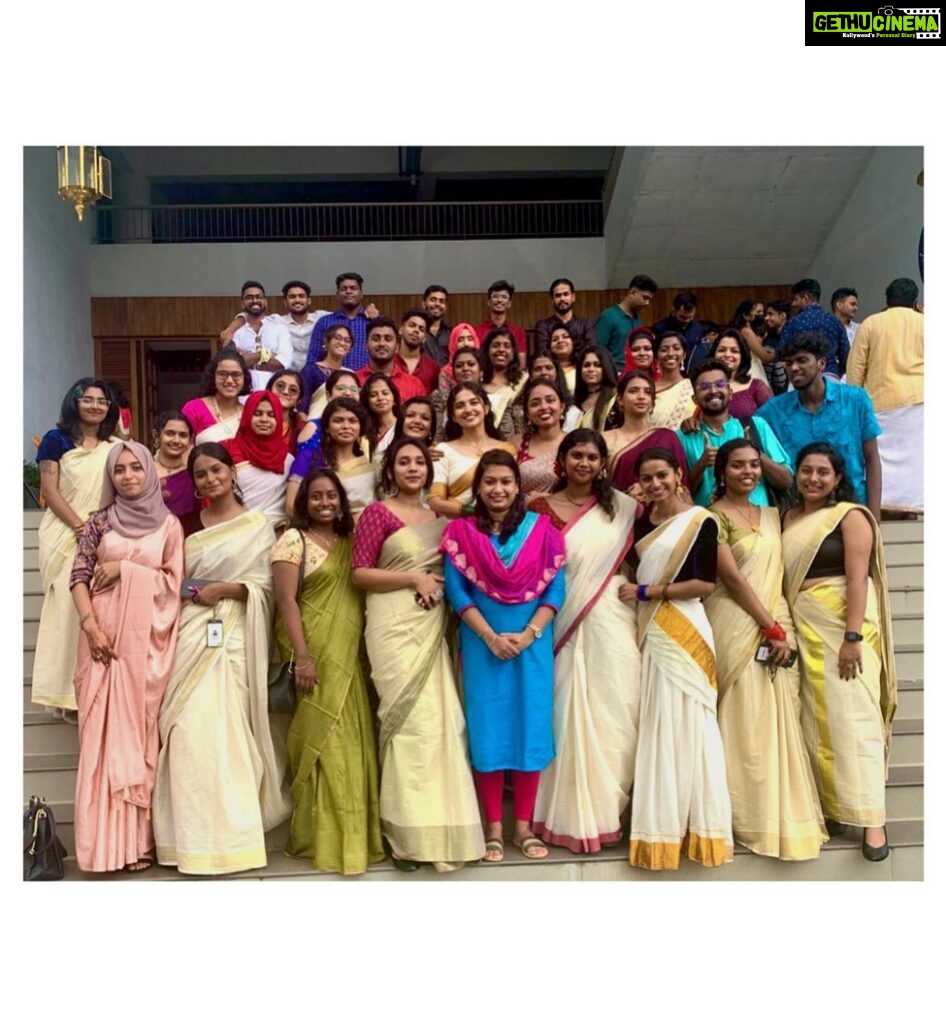 Mamitha Baiju Instagram - Psychs!🤍 #CollegeOnam'22🌼 Sacred Heart College, Thevara