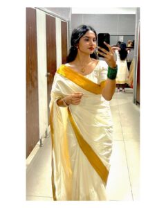 Mamitha Baiju Instagram - 🌼 . @edesignsbythasneem Sacred Heart College, Thevara
