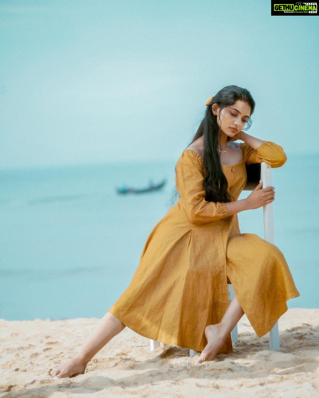 Mamitha Baiju Instagram - "The ocean stirs the heart, inspires the imagination and brings eternal joy to the soul." 🌊 In Frame: @mamitha_baiju Photography: @george_kutty_k.l Designing & Styling:@hema_pillai_ Hair & makeup: @anjali__makeup_artist Cinematography: @sixty7frames Camera associates: @pramod_s_sasi @josephfrancis__
