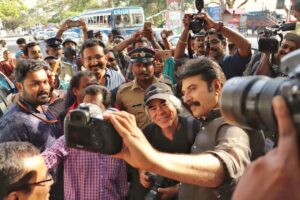 Mammootty Instagram - DSLR selfie with the world renowned Nick Ut ! 

#photowiththephotographer