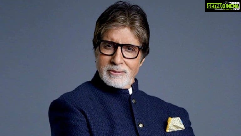 Mammootty Instagram - Wishing dearest Amitji my hearty congratulations ! In fact in all our eyes you deserved it much earlier. But still brings me so much joy to know you’re being awarded the Dadasaheb Phalke Award ! @amitabhbachchan #DadaSahabPhalke #dadasahabphalkeaward