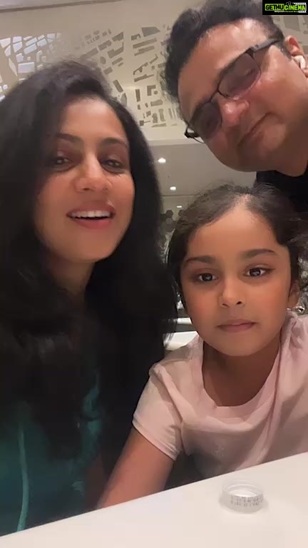 Manasi Parekh Instagram - All the people in the lounge were wondering why we were singing so many songs at 11.48pm at night 😂😂😂😂 Mumbai International Airprot