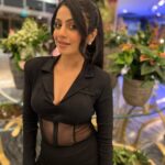 Manasi Parekh Instagram - The first Gujarati film to be screened in the Gulf!! Ready for the premier of @kutchexpress.gujaratifilm in #Doha 🌈🙌🏼✨💫 Thanks for the lovely clicks : @salk.04 . . . Outfit : @labelsimrankatyal Styled by : @styleitwithniki Assisted by : @yeshastyles The Westin Doha Hotel & Spa