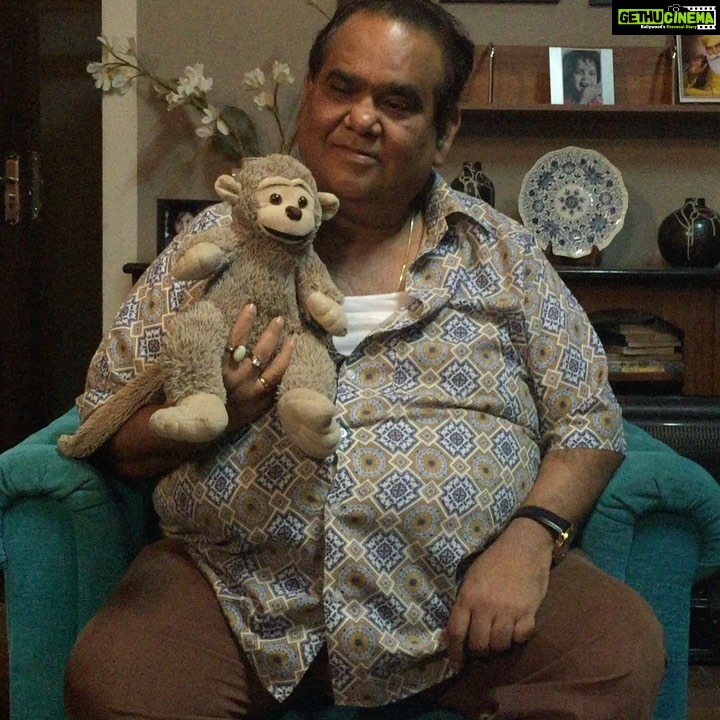 Manasi Parekh Instagram - Was an honor to work with @satishkaushik2178 in our show #SumitSambhalLega. So many stories to regale, a constant drive to keep working and always entertaining to be around. Satishji you will be missed so much. #RIP