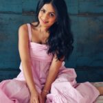 Manasi Parekh Instagram - Indulging my feminine side with lots of self care, me time, music and introspection 😇 . . . 📸: @ng_shooter