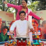 Manasi Parekh Instagram - Have you seen @kutchexpress.gujaratifilm yet? #Ratnapathakshah @dsafary @virafpp @denishaghumra_official @heena_varde @bhumikabarot19 @kaushambibhattofficial @margi.desai.92 @dhawalika @viral2886
